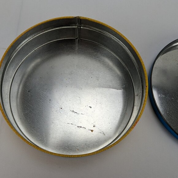 Vintage Olive Can Company Metal Tin Sleeping Bear in Rocker Reading Story 1987 - Picture 11 of 14